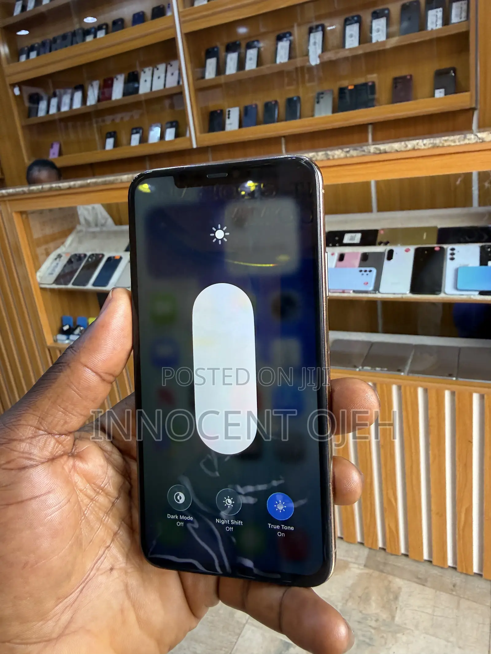 Apple iPhone 11 Pro Max 64 GB Gold