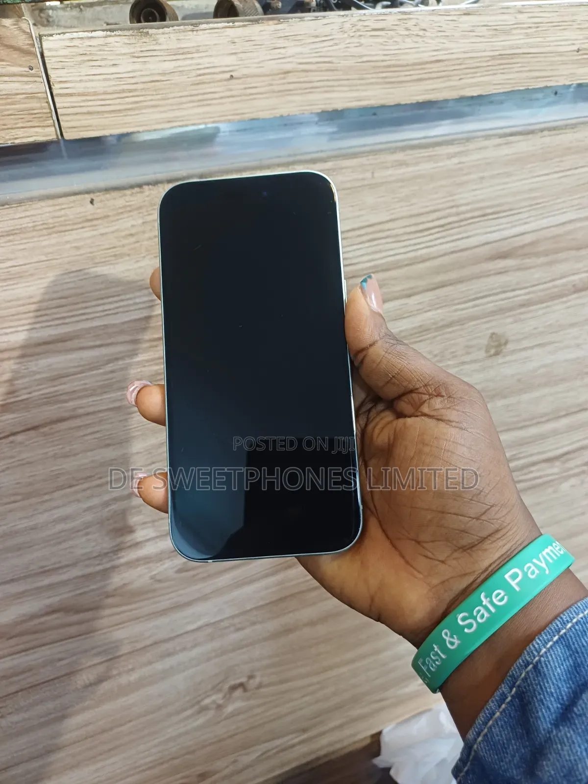 Apple iPhone 15 128 GB Green