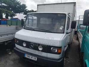 Mercedes 609 Container 15fit
