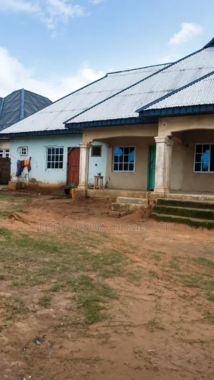 8bdrm Block of Flats in Pepsi, Idoro, Uyo for sale