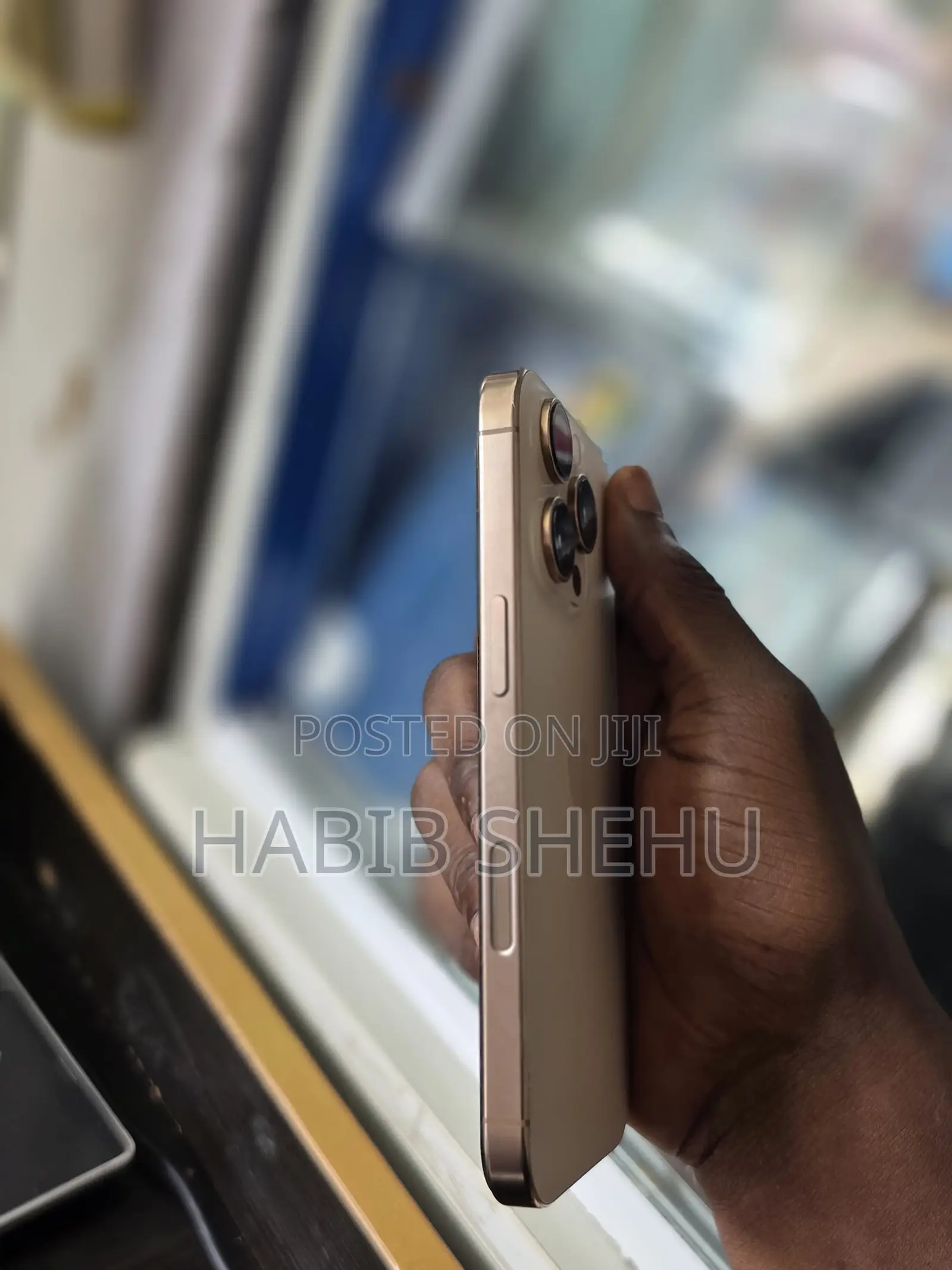 Apple iPhone 16 Pro 256 GB Gold