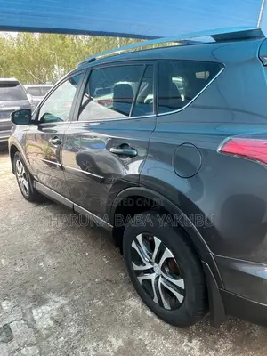 Toyota RAV4 Limited AWD (2.5L 4cyl 6A) 2017 Gray