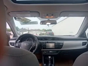 Toyota Corolla 2015 Black