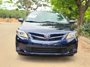 Toyota Corolla LE 4dr Sedan (1.8L 4cyl 4A) 2013 Blue