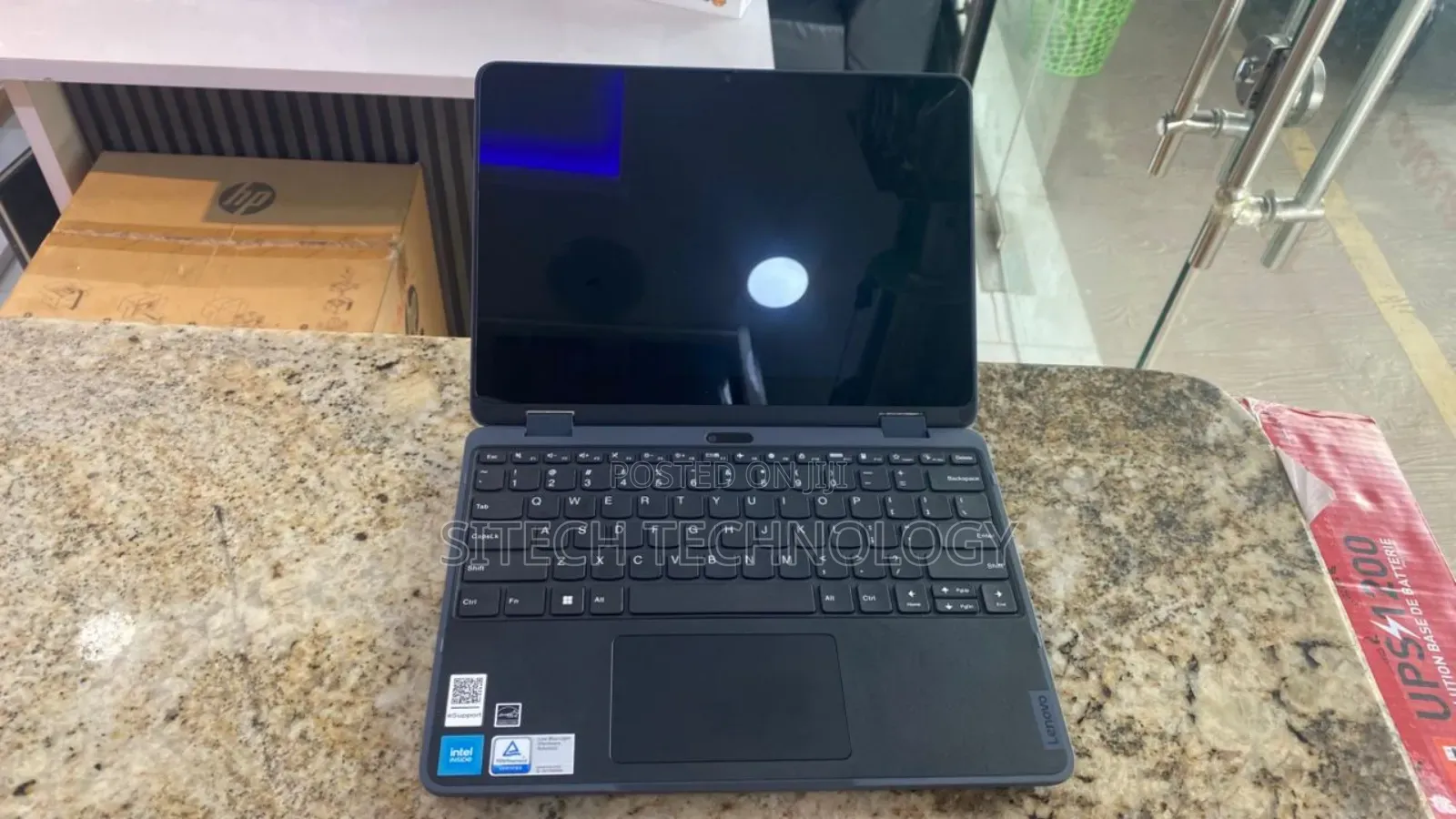 Laptop Lenovo 300e 4GB Intel Celeron SSD 128GB