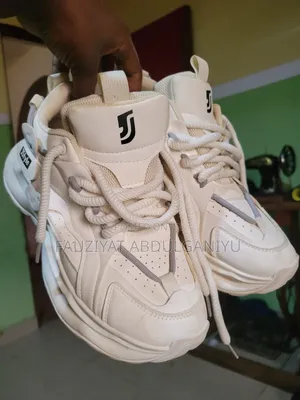 Unisex Chunky Sneakers