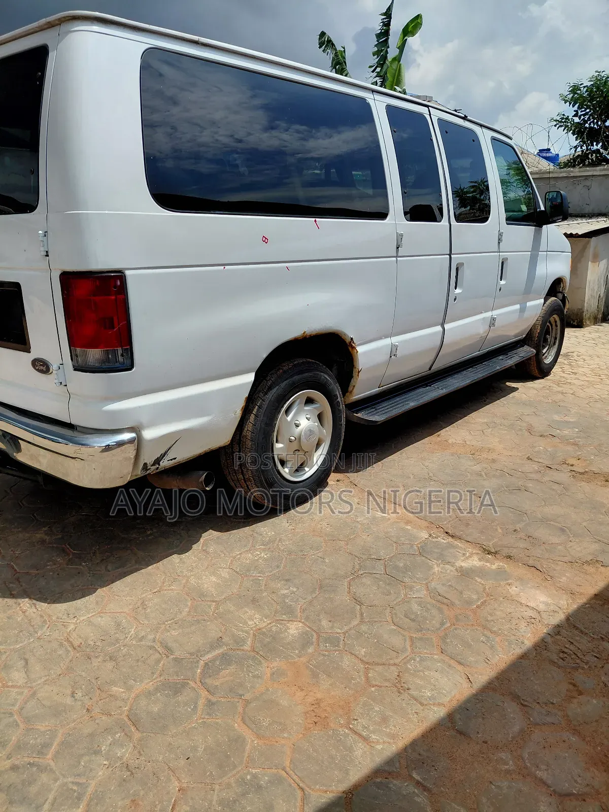 Ford E250 2007 White