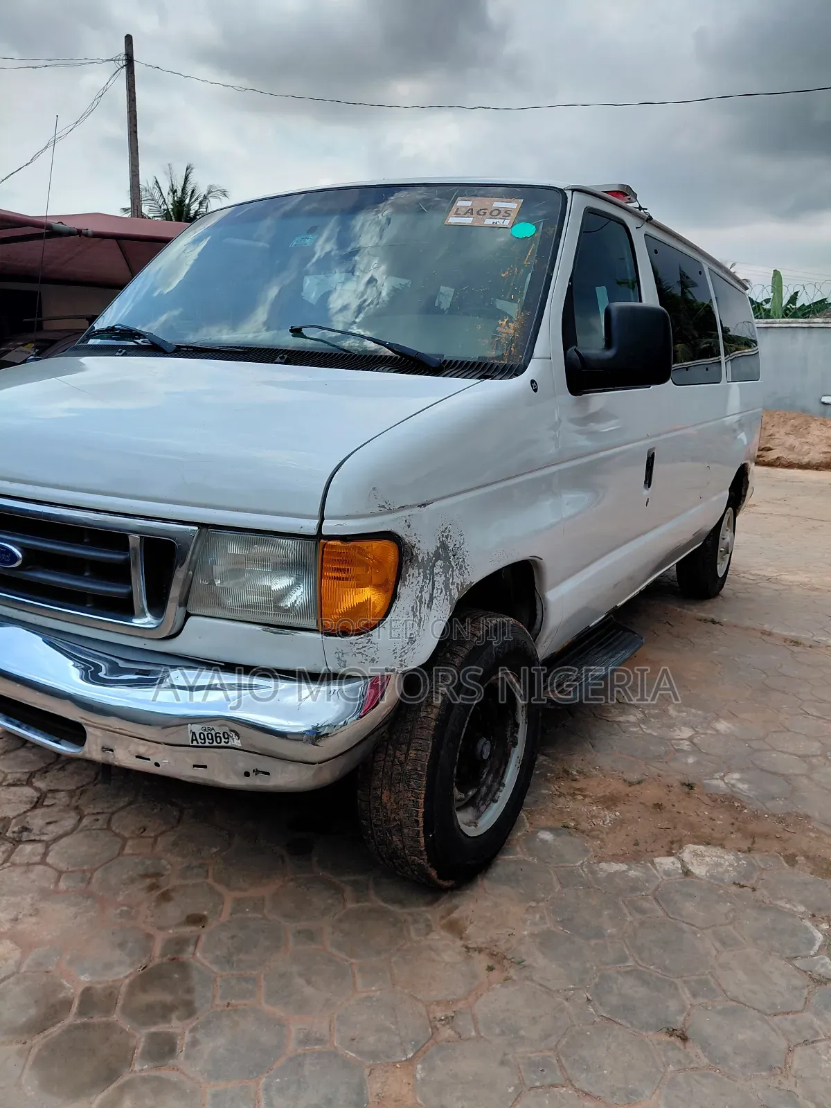 Ford E250 2007 White