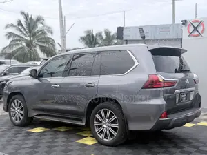 Lexus LX 570 AWD 2018 Gray