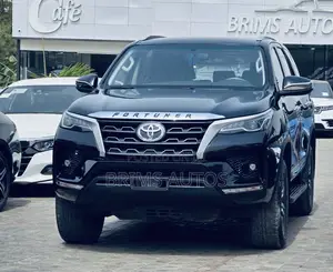 Toyota Fortuner 2.4 D AWD 2022 Black