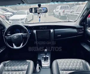 Toyota Fortuner 2.4 D AWD 2022 Black