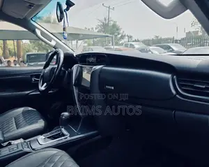 Toyota Fortuner 2.4 D AWD 2022 Black