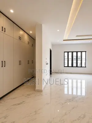 5bdrm Duplex in Guzape District for sale