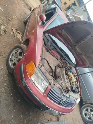 Volkswagen Passat 2000 Red