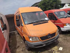 Mercedes-Benz Sprinter 2005 Orange