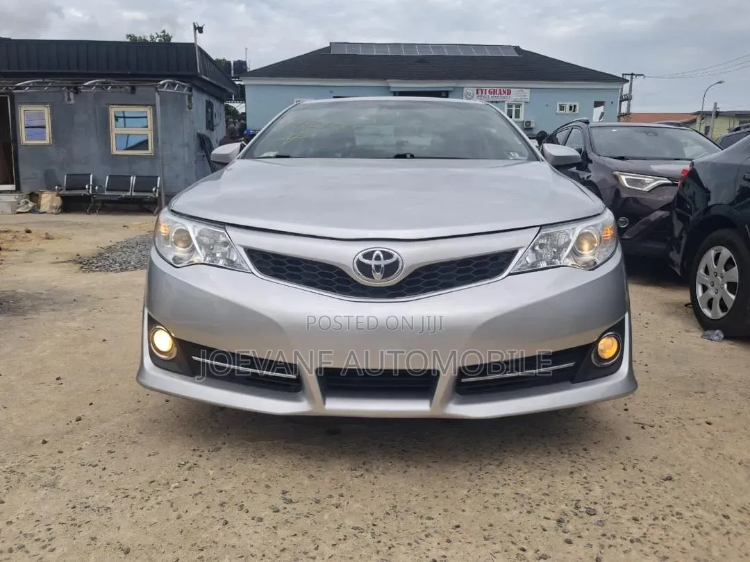 Toyota Camry 2013 Silver