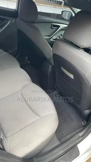 Hyundai Elantra 2012 White