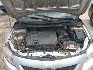 Toyota Corolla 2010 Silver