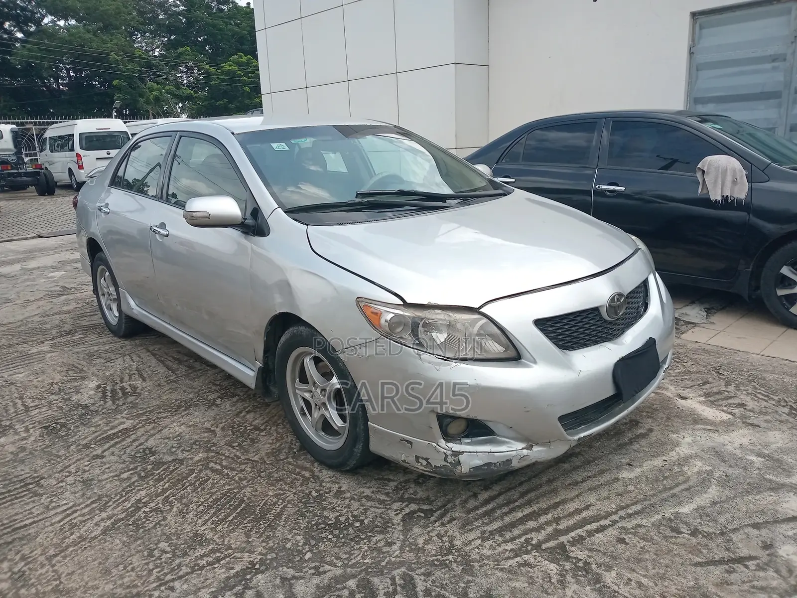 Toyota Corolla 2010 Silver