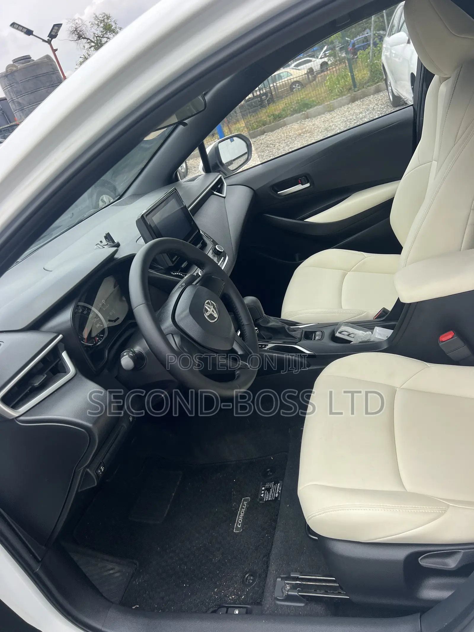 Toyota Corolla LE 2022 White