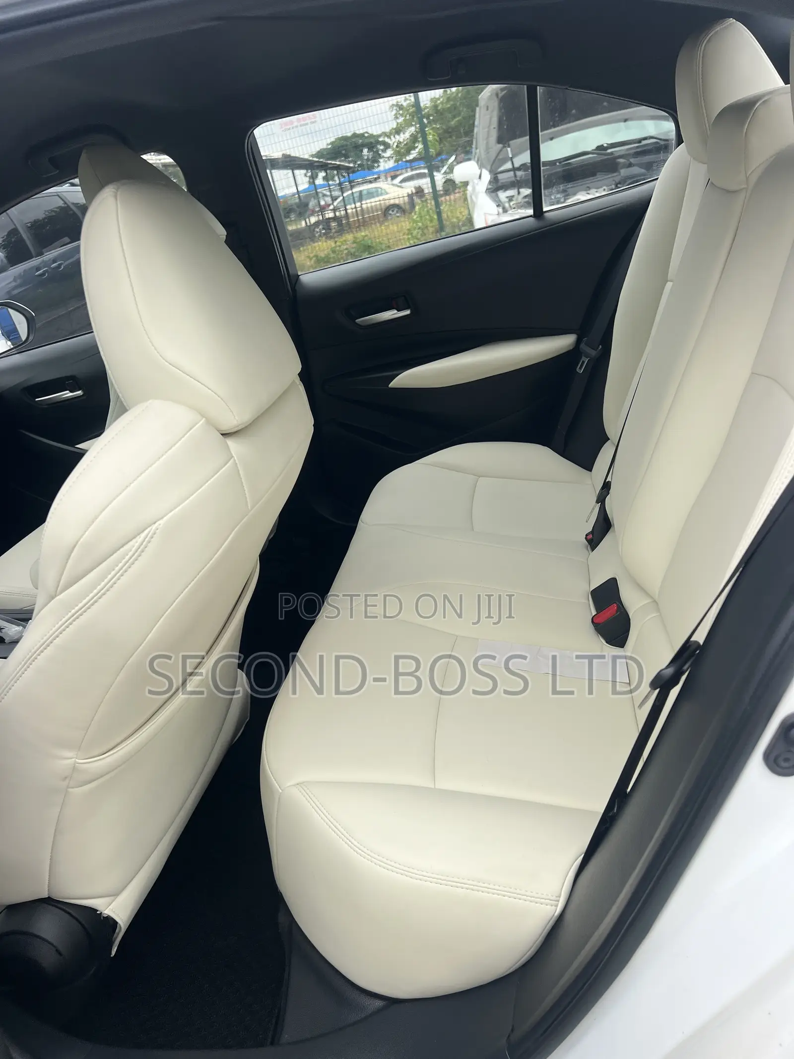 Toyota Corolla LE 2022 White