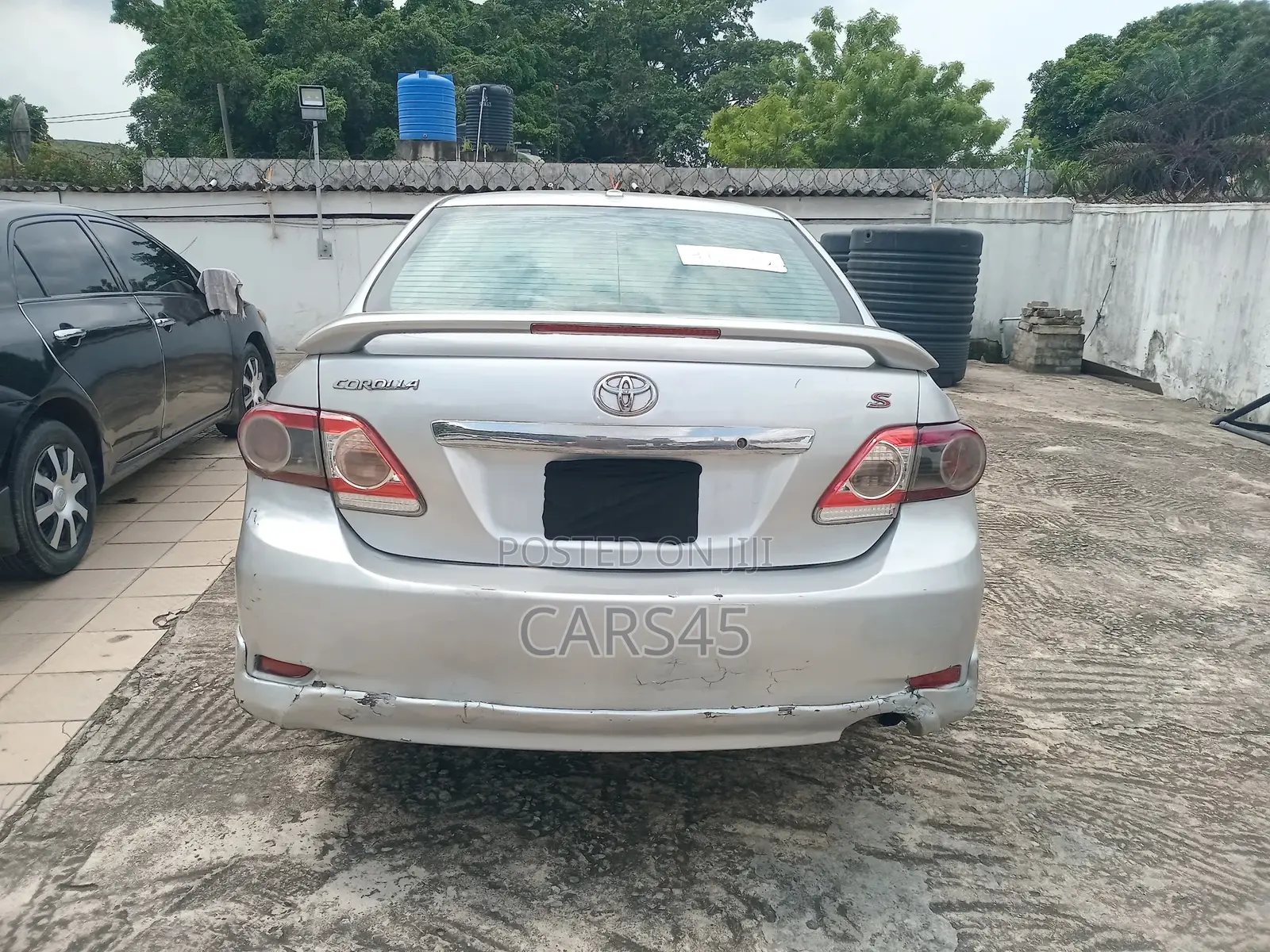 Toyota Corolla 2010 Silver