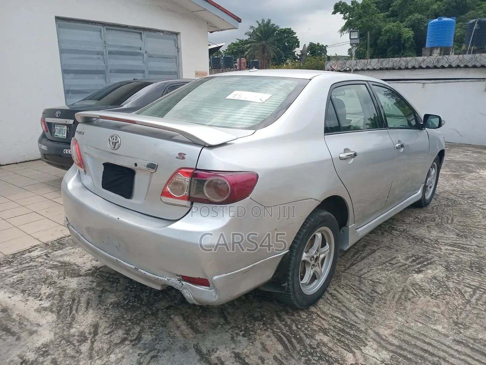 Toyota Corolla 2010 Silver
