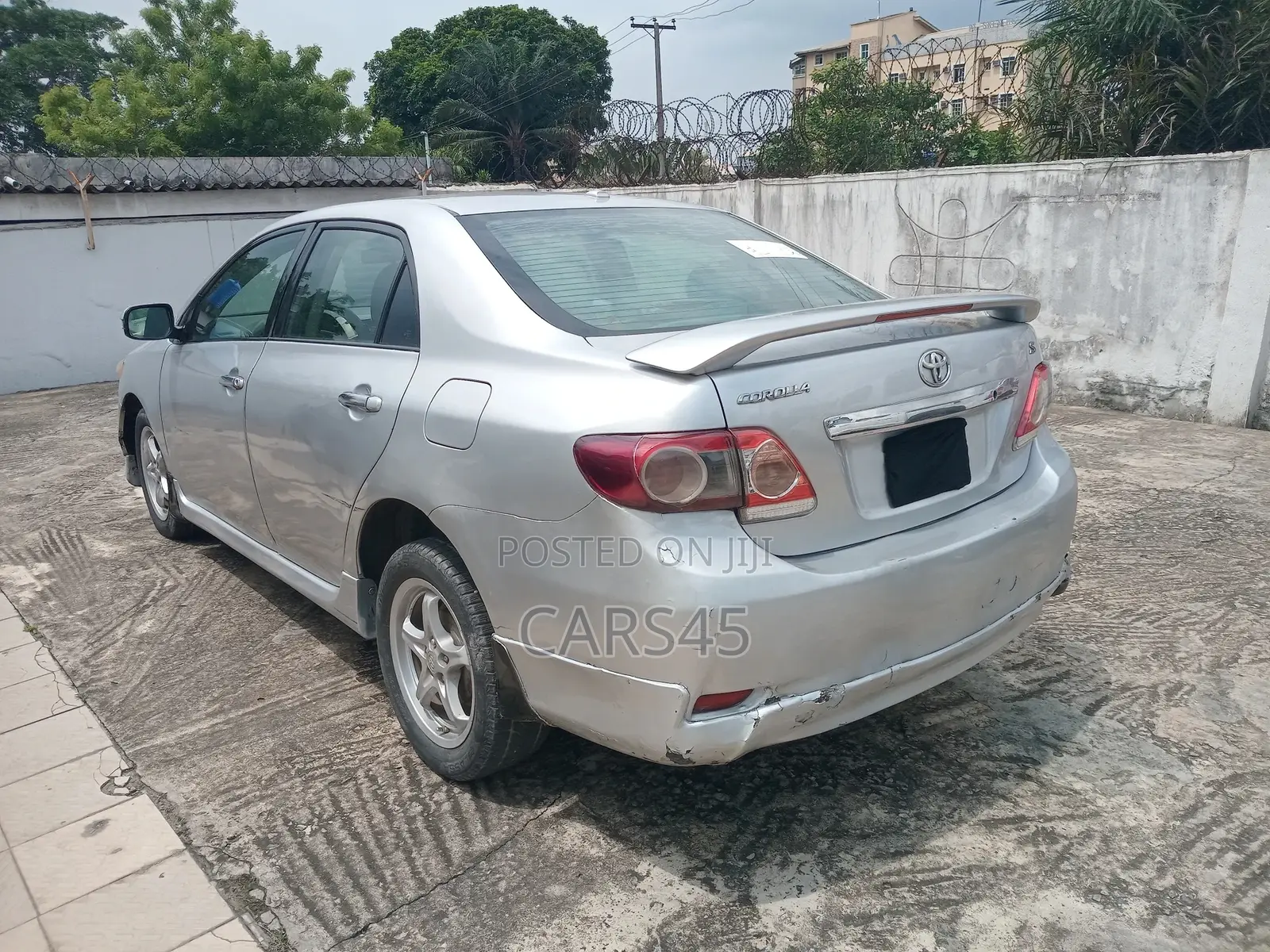 Toyota Corolla 2010 Silver