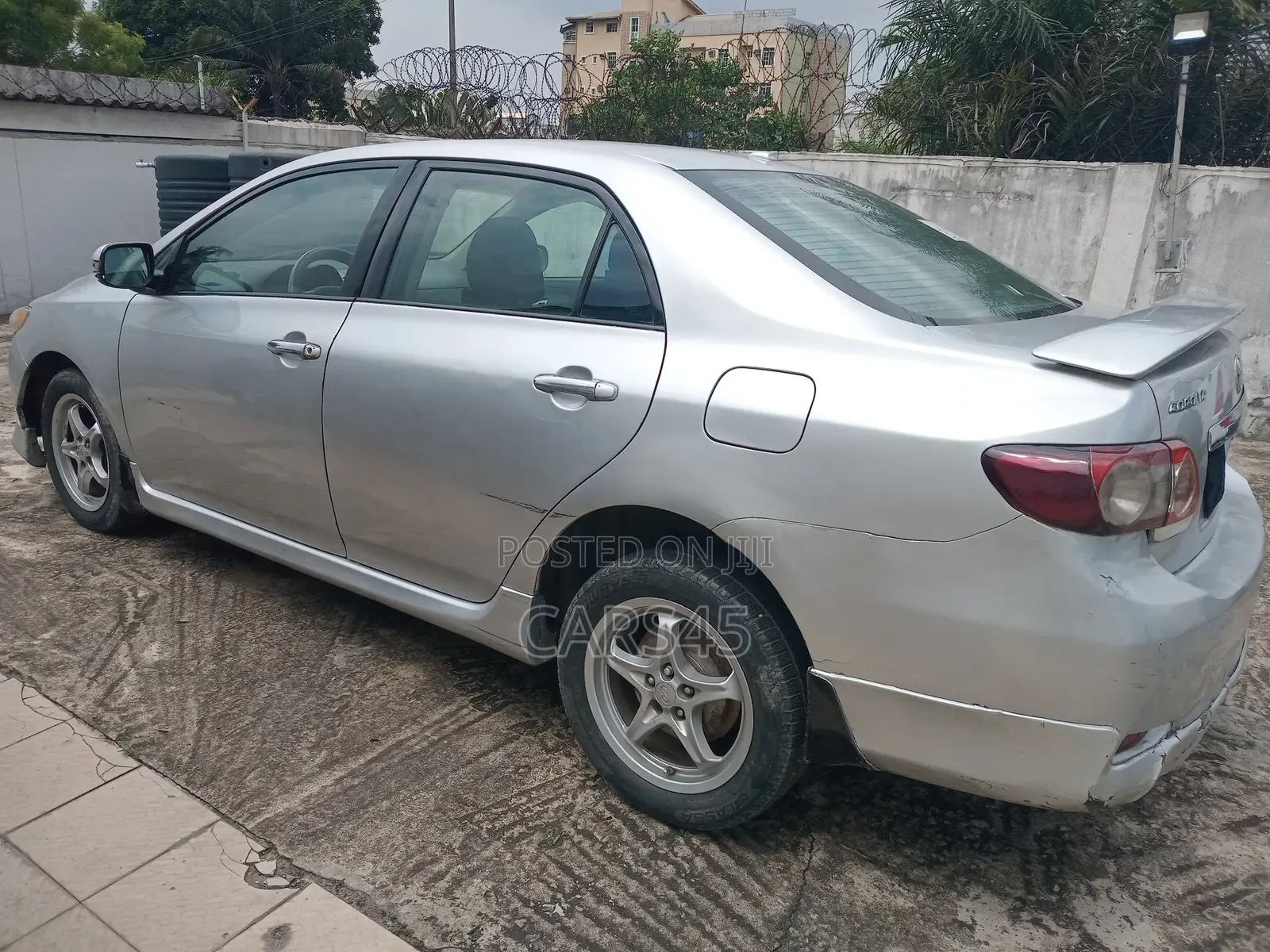 Toyota Corolla 2010 Silver