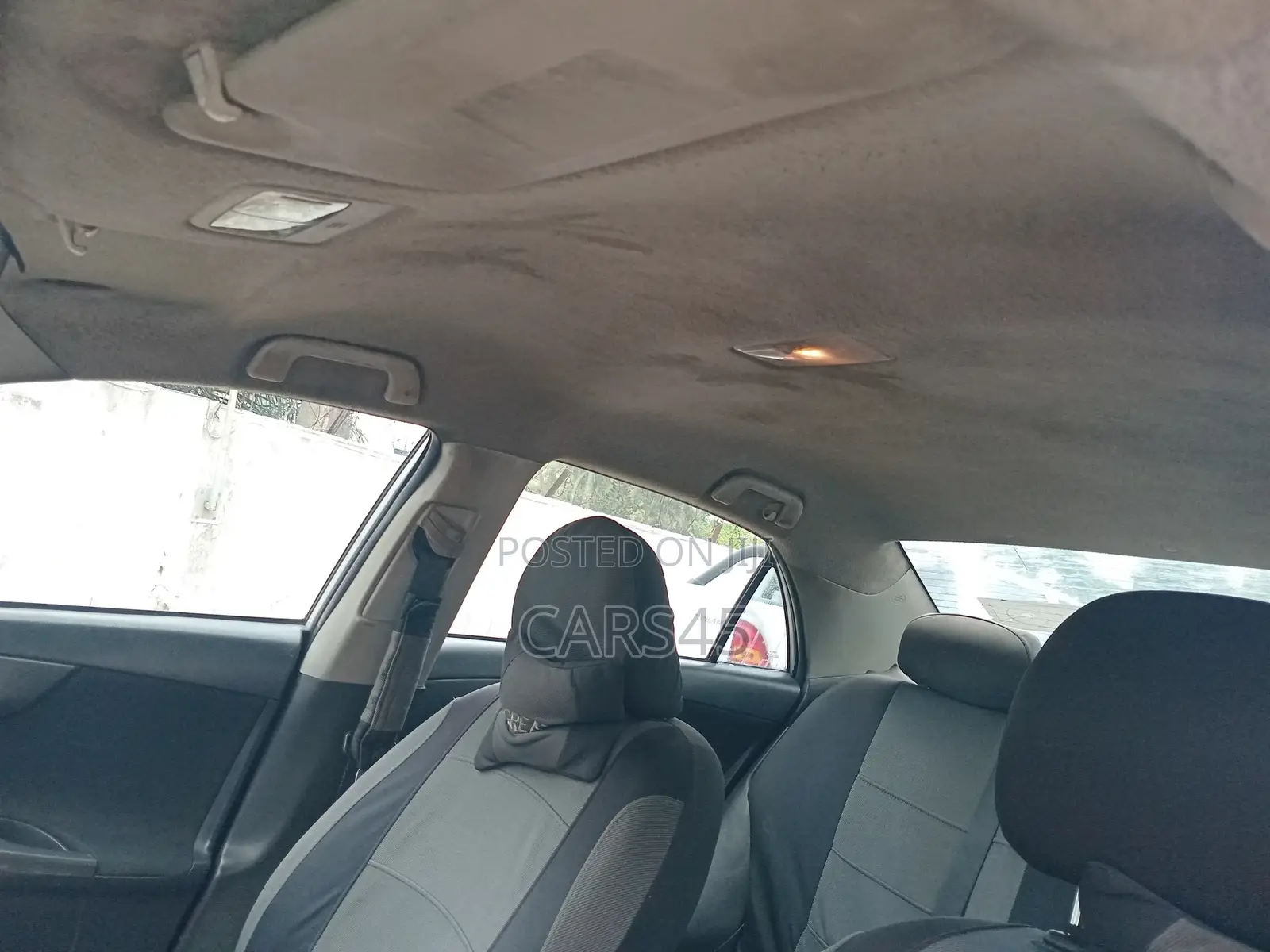 Toyota Corolla 2010 Silver