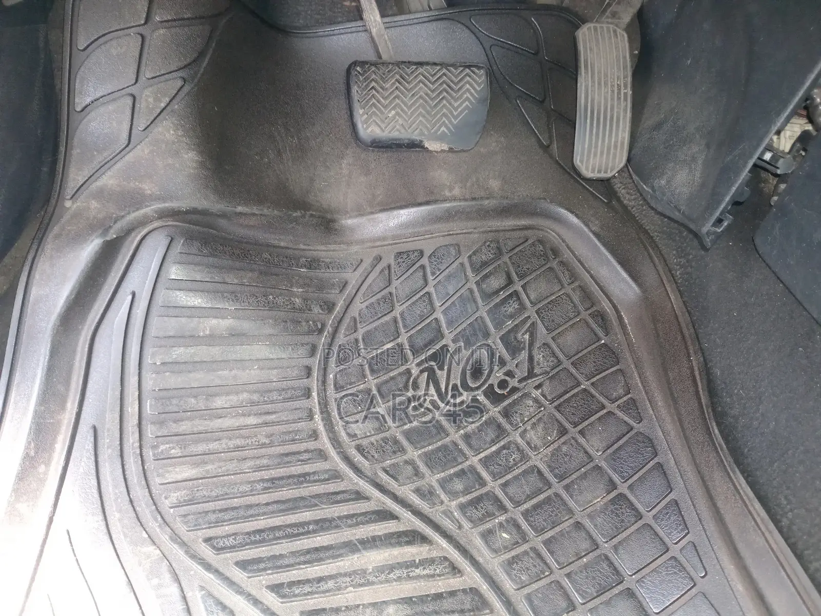 Toyota Corolla 2010 Silver