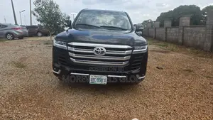 Toyota Land Cruiser 4.5 V8 GXR 2011 Black