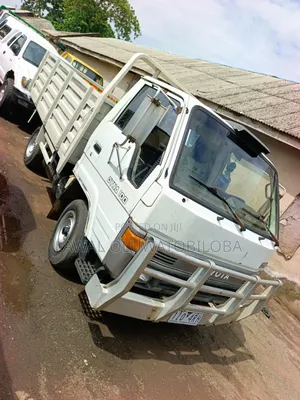 Foreign Used Toyota Dyna 100