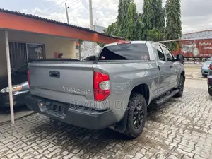Toyota Tundra 2021 Silver