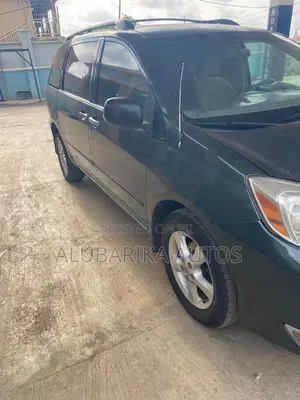 Toyota Sienna 2006 Green