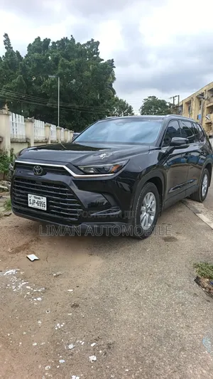 Toyota Highlander XLE FWD 2024 Black