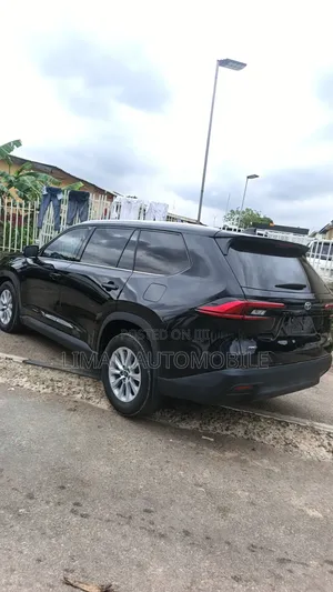 Toyota Highlander XLE FWD 2024 Black