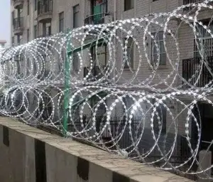 20 Meters Length Galvanized Razor Fence Wire