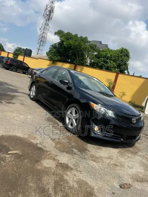 Toyota Camry SE 4dr Sedan (2.5L 4cyl 6A) 2012 Matt Black