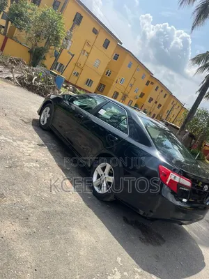 Toyota Camry SE 4dr Sedan (2.5L 4cyl 6A) 2012 Matt Black