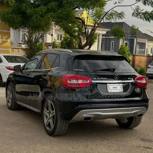 Mercedes-Benz GLA 250 2015 Black
