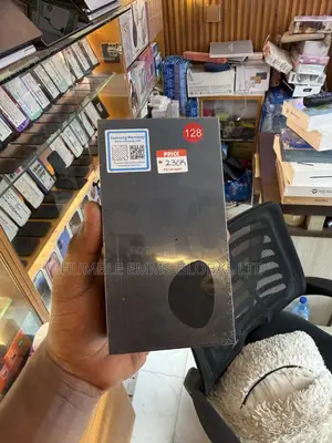 New Samsung Galaxy S10e 128 GB Black