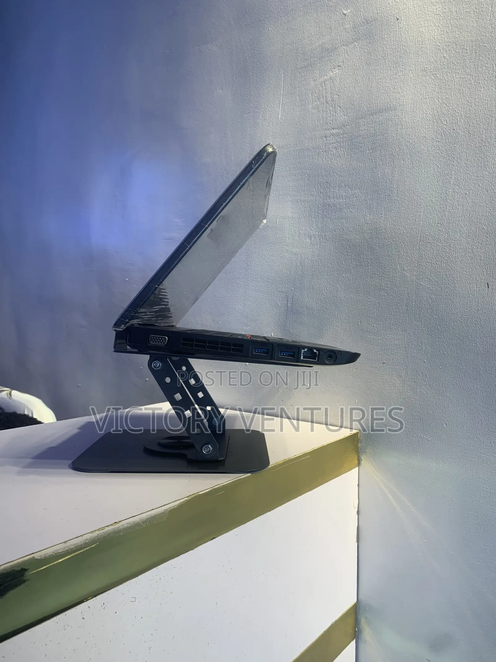 Laptop Lenovo ThinkPad X131e 4GB Intel Celeron HDD 320GB
