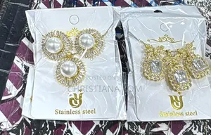 Fashion Jewelries