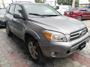 Toyota RAV4 2007 Green
