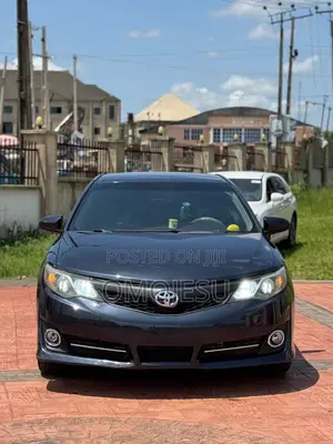 Toyota Camry LE 4dr Sedan (2.5L 4cyl 6A) 2013 Gray