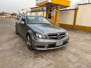 Mercedes-Benz C300 2010 Gray