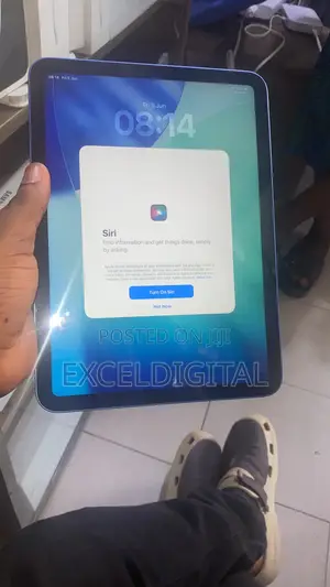 Apple iPad Air (2022) 64 GB Blue