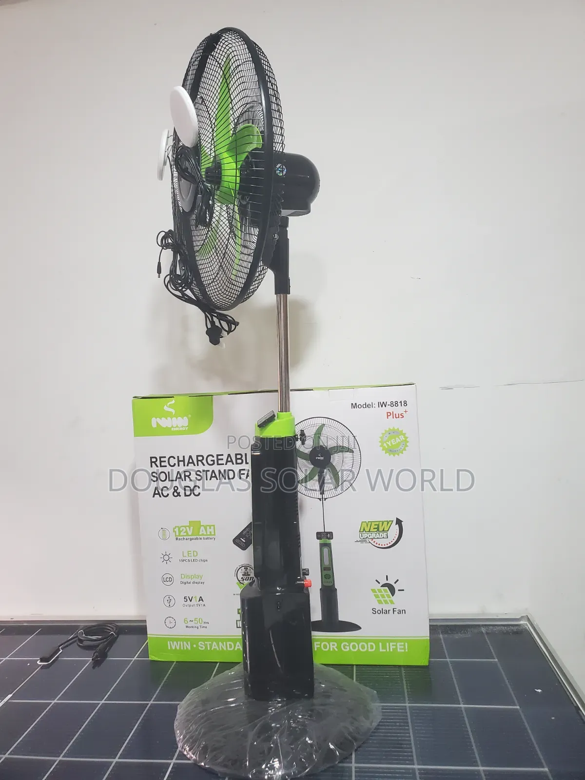 Iwin 18" AC Dc Solar Rechargeable Standing Fan