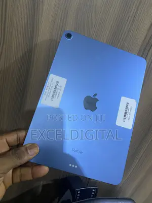 Apple iPad Air (2022) 64 GB Blue